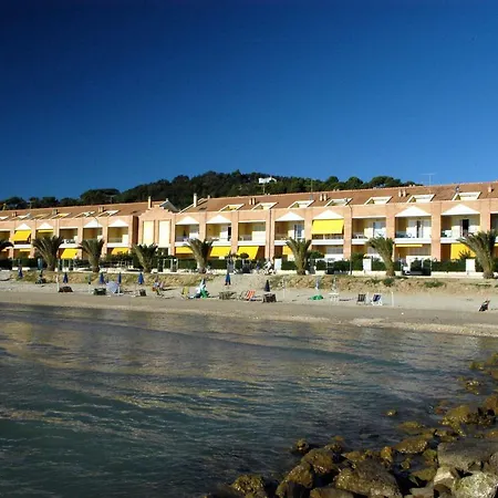 Casa Fronte Spiaggia, Terrazzo, Wifi, Garage 滨海库普拉
