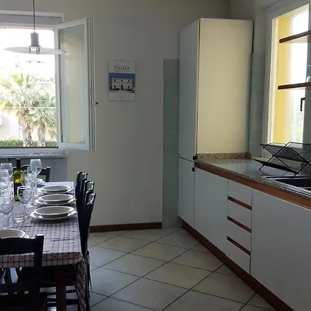 Apartment Casa Fronte Spiaggia, Terrazzo, Wifi, Garage Cupra Marittima