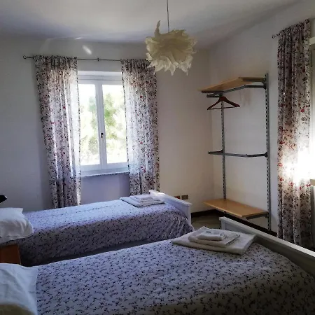 Casa Fronte Spiaggia, Terrazzo, Wifi, Garage Apartment *