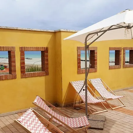 Casa Fronte Spiaggia, Terrazzo, Wifi, Garage